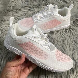 Hike Women's White and Pink Sneakers